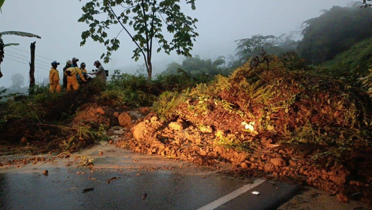 Invierno tiene afectados corredores viales y cultivos en Santander
