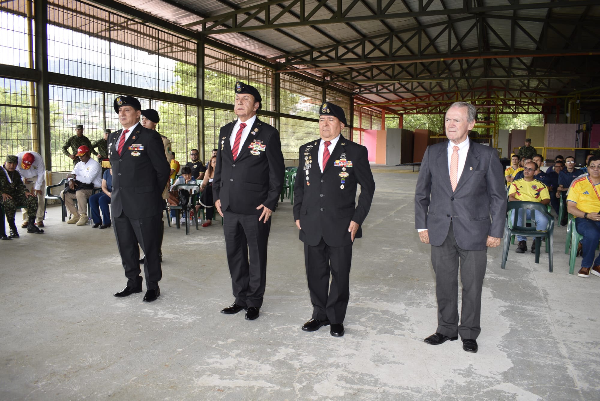 Oficiales de Interlanza rindieron homenaje a ‘Espumas Santander’