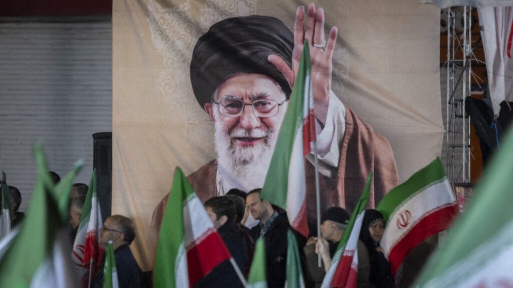 Irán anuncia funerales de Ali Khamenei mientras avanza posible acuerdo de paz con EE. UU.