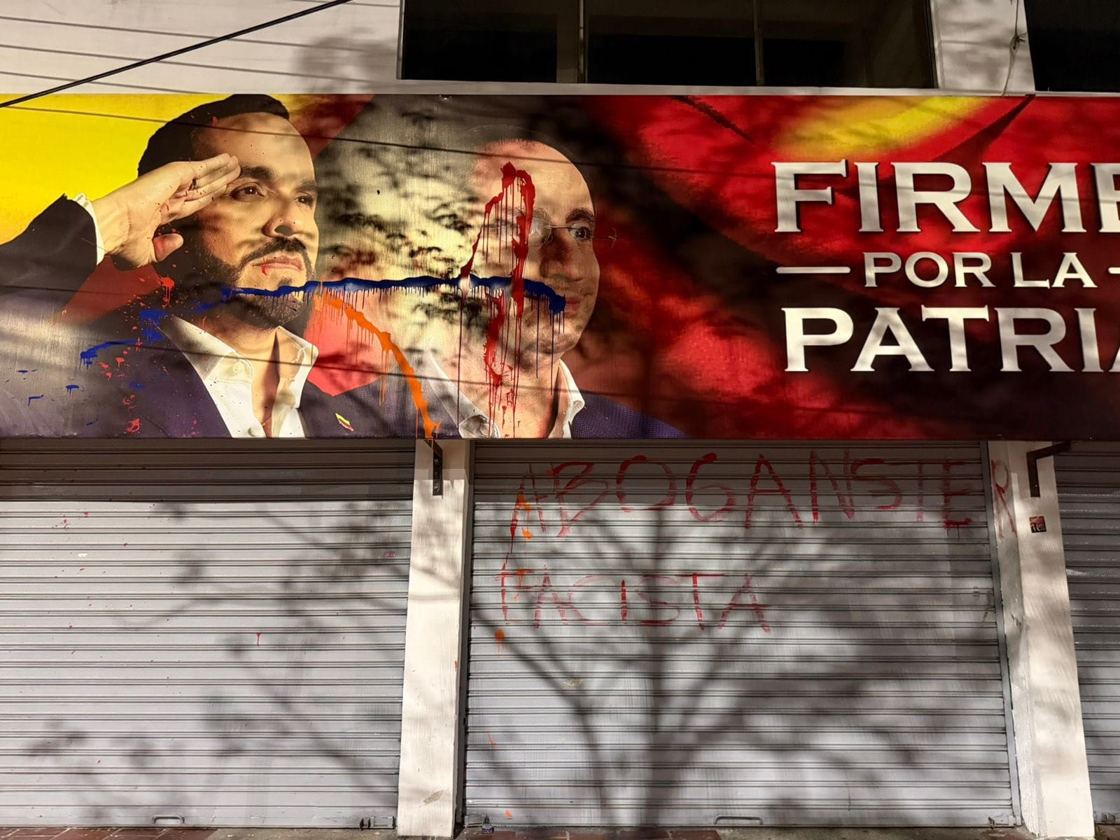 Capturan a tres personas por presunto vandalismo contra sede política de Abelardo de la Espriella en Bucaramanga
