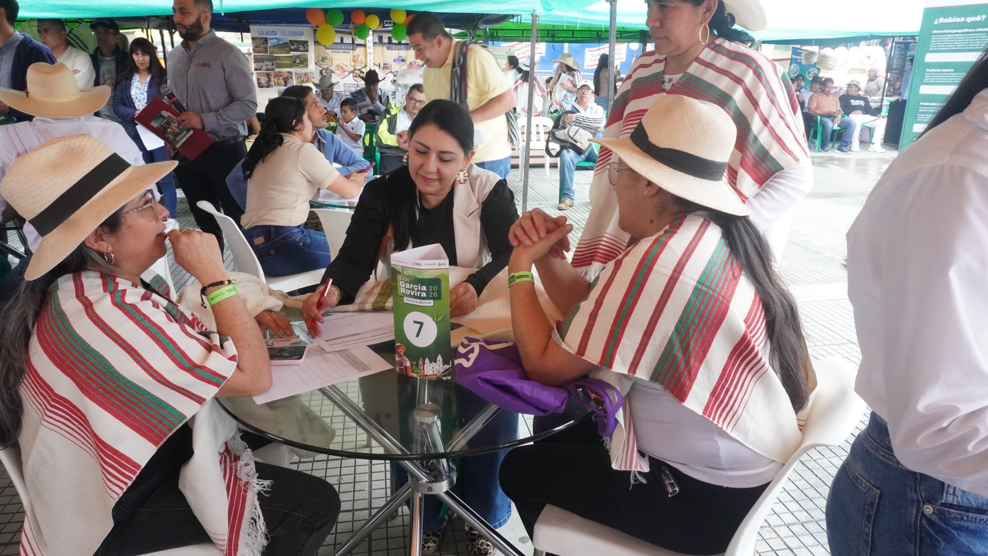 Expo García Rovira 2026 cerró con más 960 millones de pesos en acuerdos comerciales