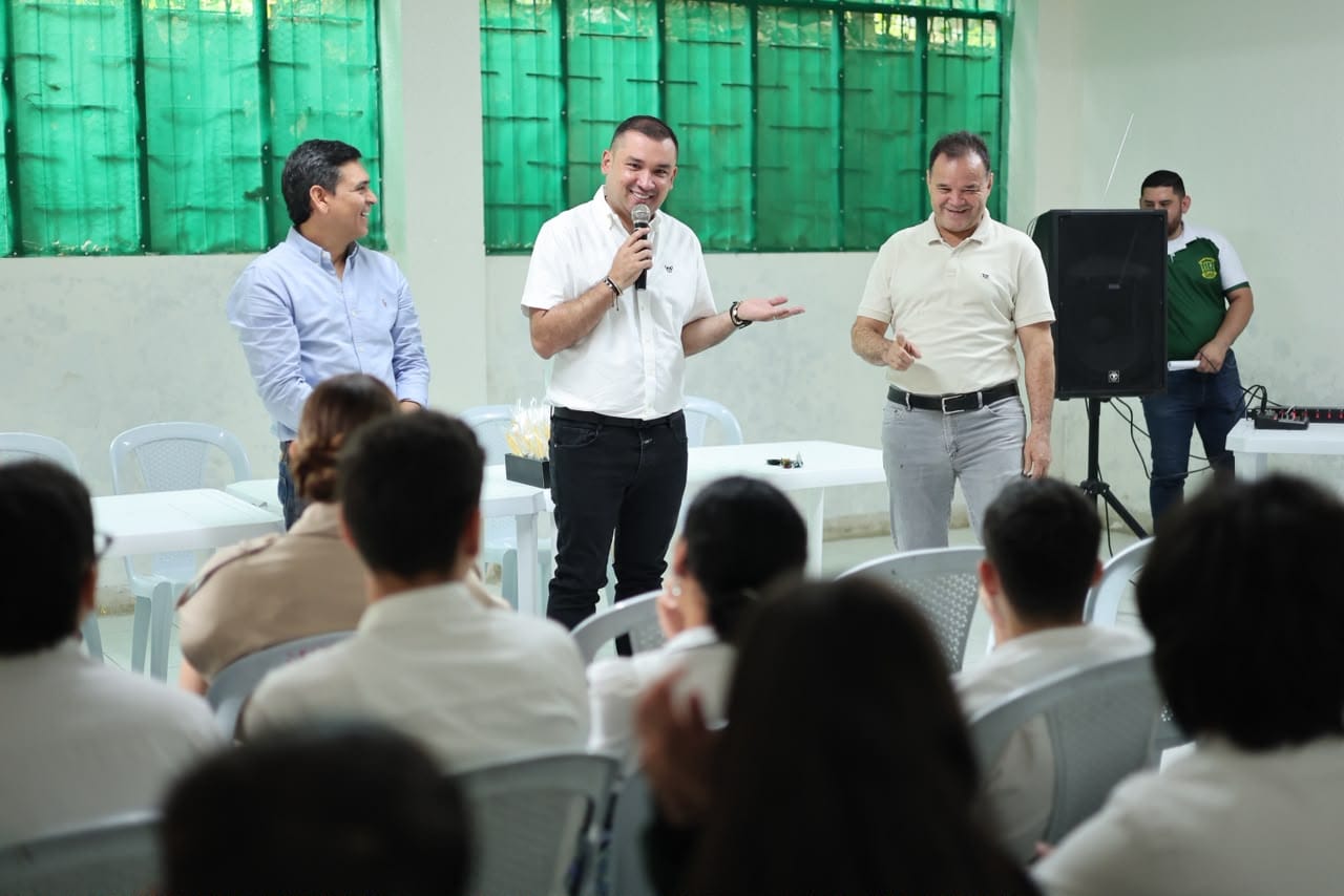 Alumnos reciben motivación extra para sus pruebas Saber 11 en Floridablanca