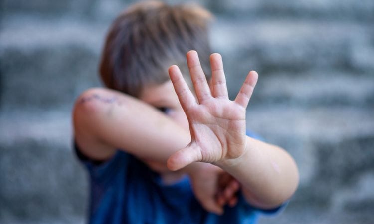 Mujer en Medellín que torturó y asesinó a su hijo de 5 años irá a prisión