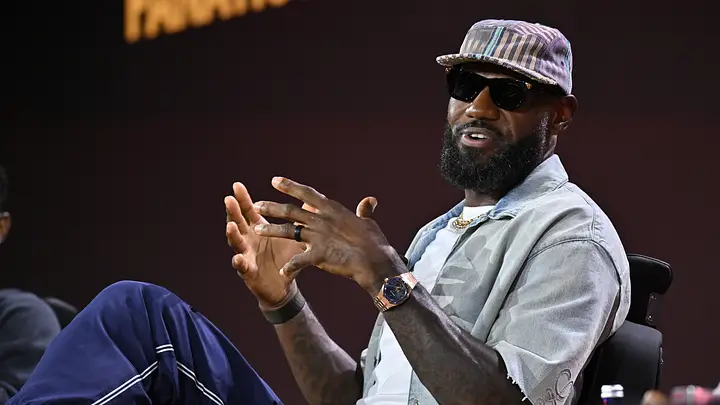 LeBron James evaluaría vivir en Nueva York si ficha por Philadelphia 76ers