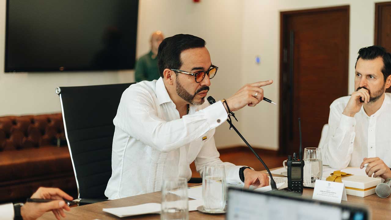 De La Espriella ordena en todas las entidades rigurosas “auditorías forenses” a cada peso gastado del gobierno Petro