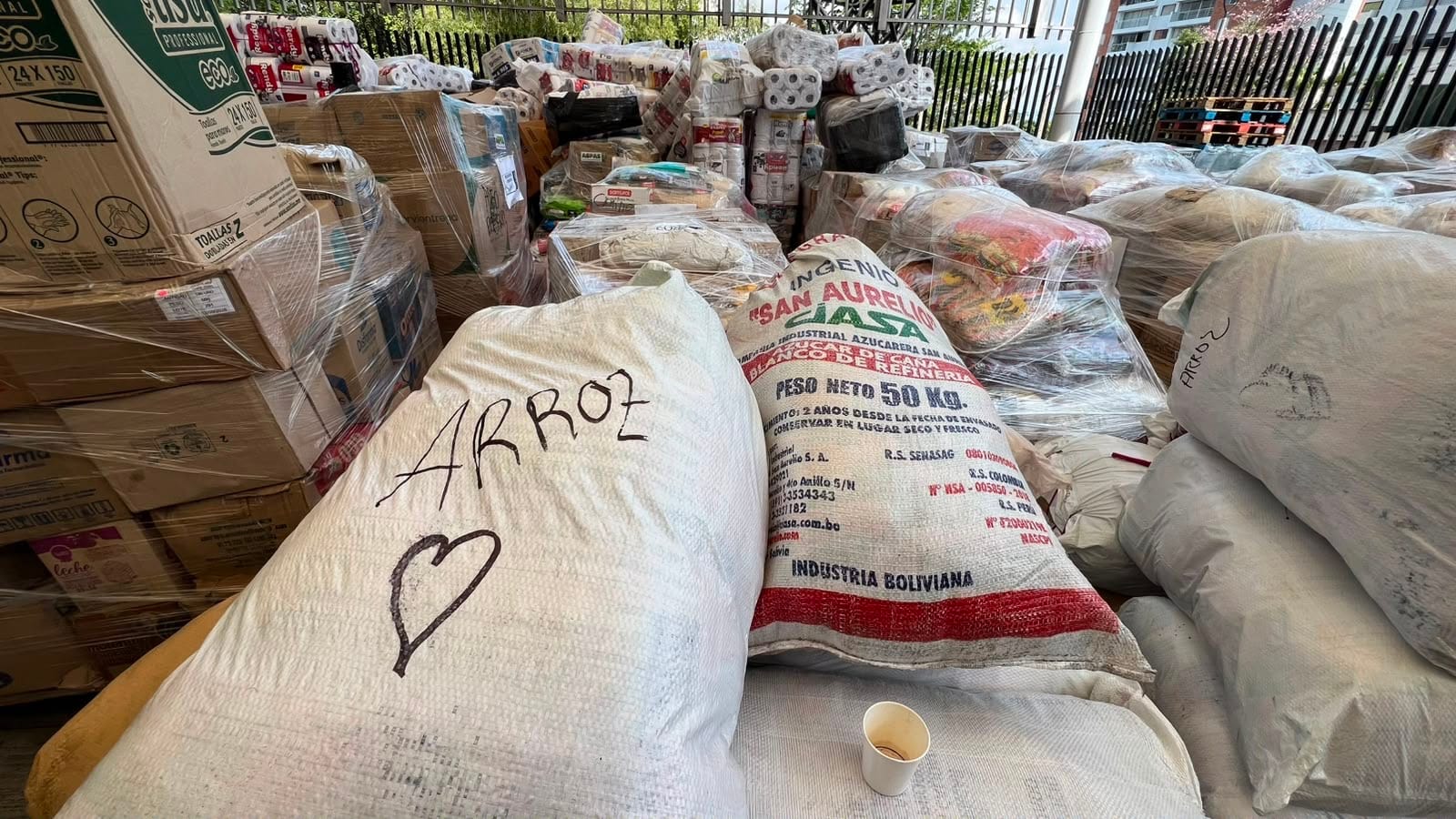Santander envió 50 toneladas de ayudas a damnificados por el terremoto en Chocó