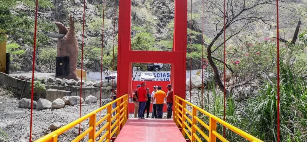 Siete veredas mueven su economía por nuevo puente en Piedecuesta