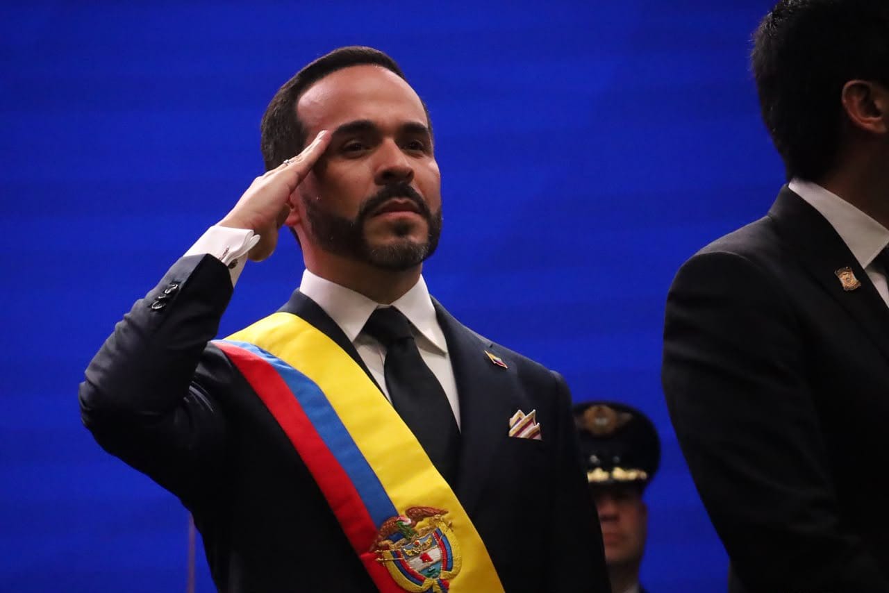 “¡Colombia cambia de rumbo!: De la Espriella promete recuperar la autoridad y desatar una ofensiva contra los grupos ilegales”