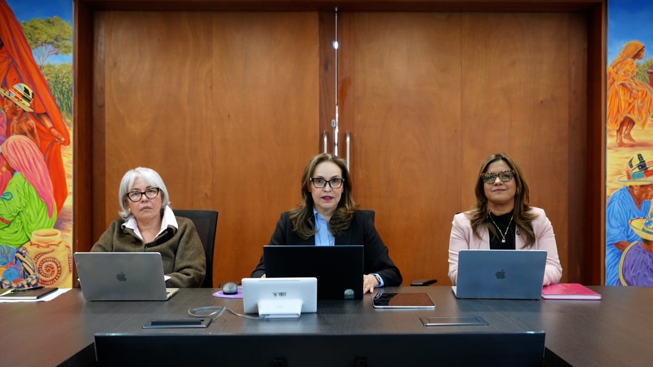 Iglesias cristianas pueden contratar con el gobierno Mensaje de la ministra de Educación a Fecode