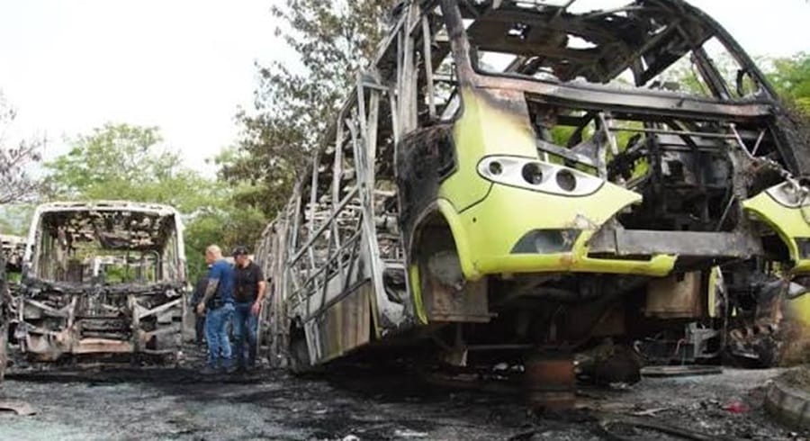 Robo total de los elementos mecánicos de los buses hacinados en el Portal de Girón