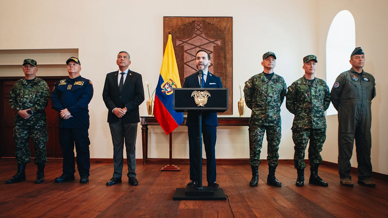 Gobernador de Santander pide “golpear” las estructuras criminales y respalda nueva cúpula militar de Abelardo de la Espriella