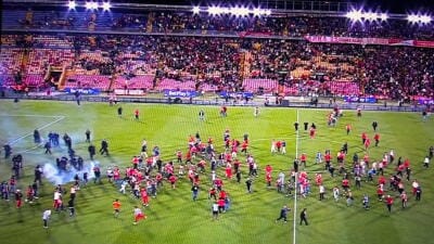 Dimayor propone prohibir trapos y banderas en los estadios tras disturbios en El Campín