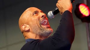Dwayne Johnson da el salto a la música con una emotiva canción dedicada a sus hijas