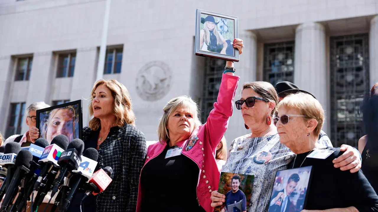 Meta acuerda millonario pago para cerrar demanda por daños a menores en redes sociales