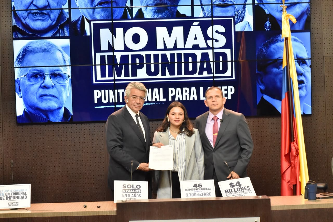 Senador Enrique Gómez radicó proyecto para que la JEP no se extienda por 5 años