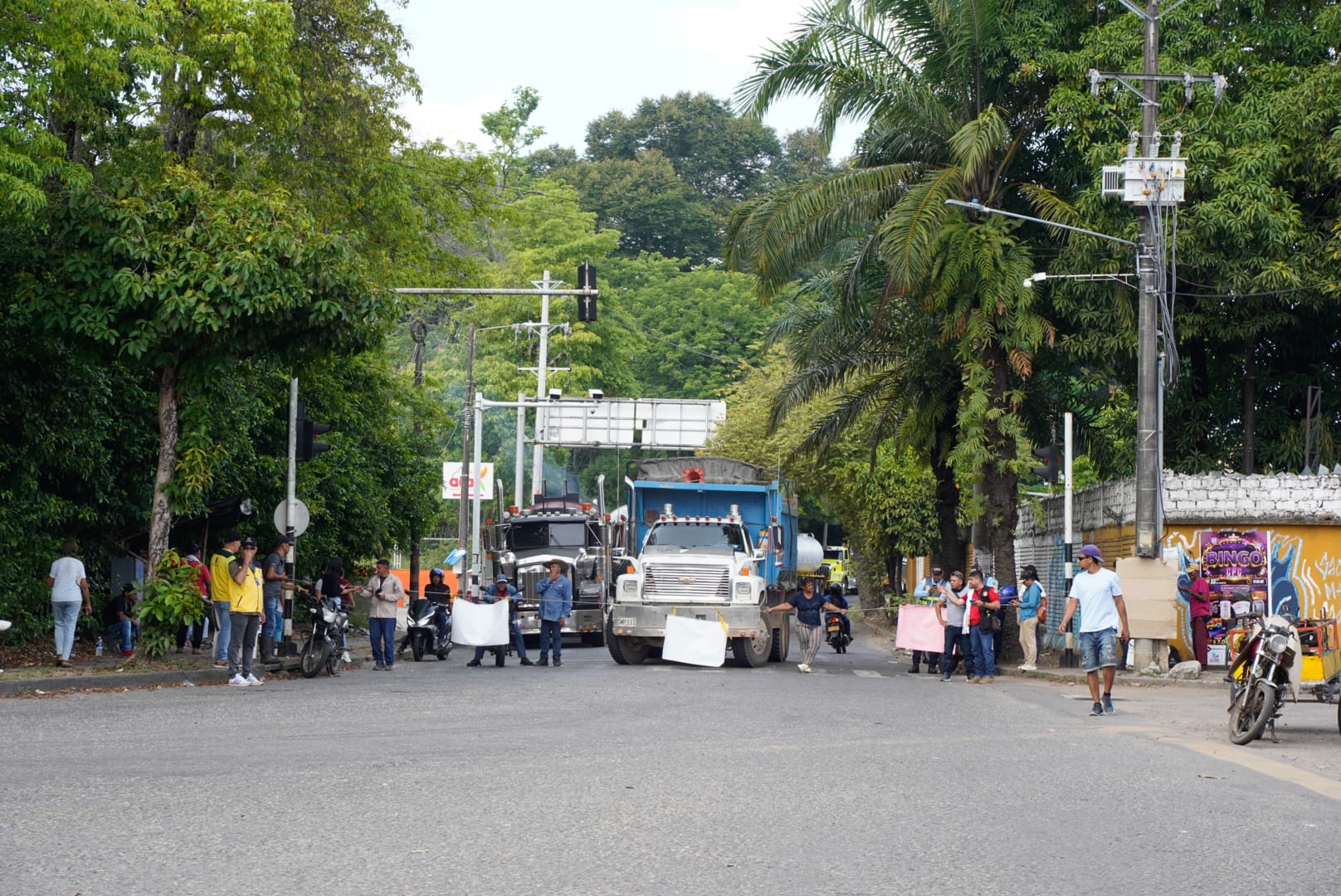 Levantado bloqueo de vía en  sector de Obras Públicas en  Barrancabermeja