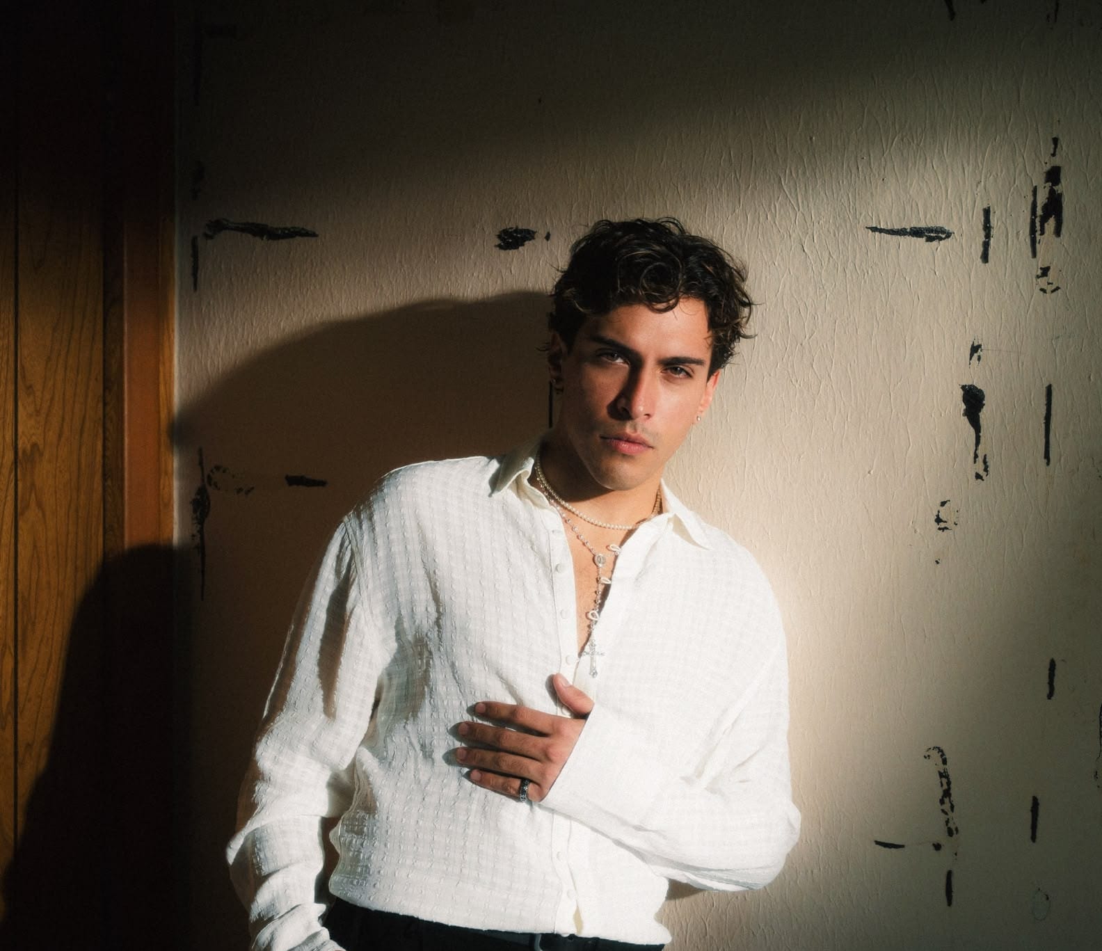 El artista Kevin Figman presenta su EP debut “Martirio”