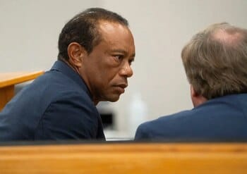 Tiger Woods fue declarado culpable y perdio su licencia de conducción