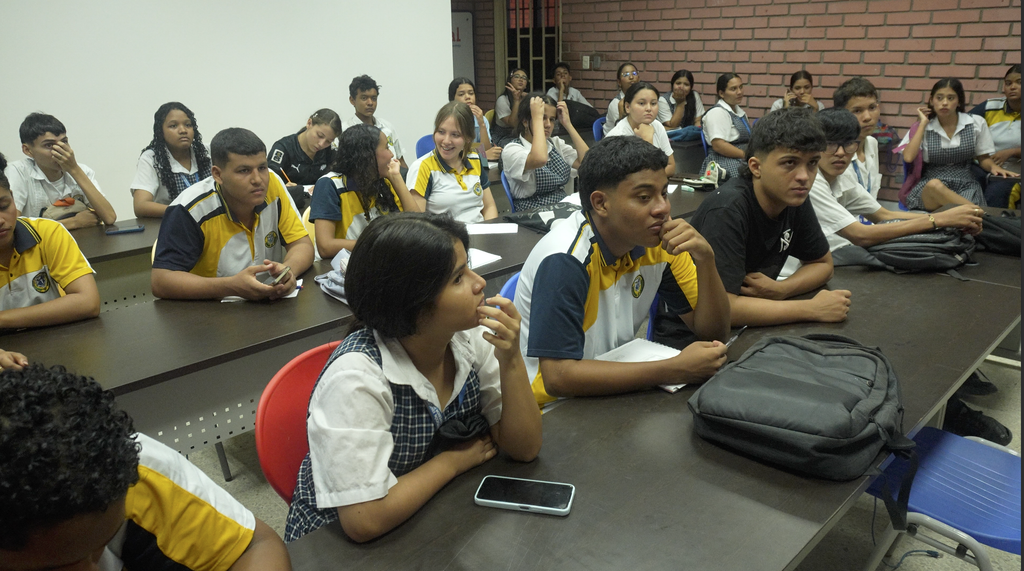 UIS Barrancabermeja abre nuevo programa técnico en energías fotovoltaicas para estudiantes de bachillerato