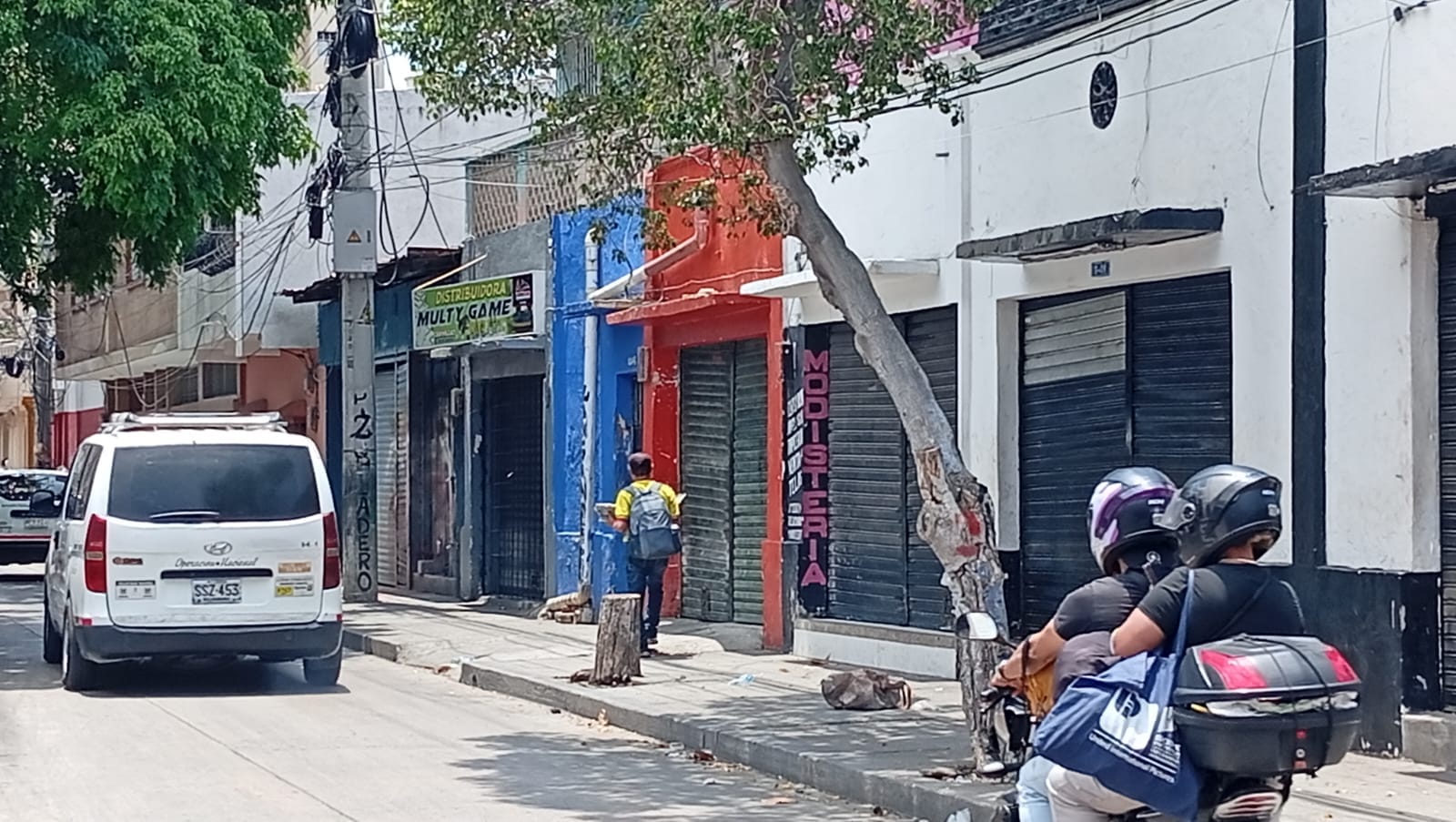 Paro armado paraliza a Santa Marta: incineran buses y ahora queman una tractomula en la Troncal del Caribe