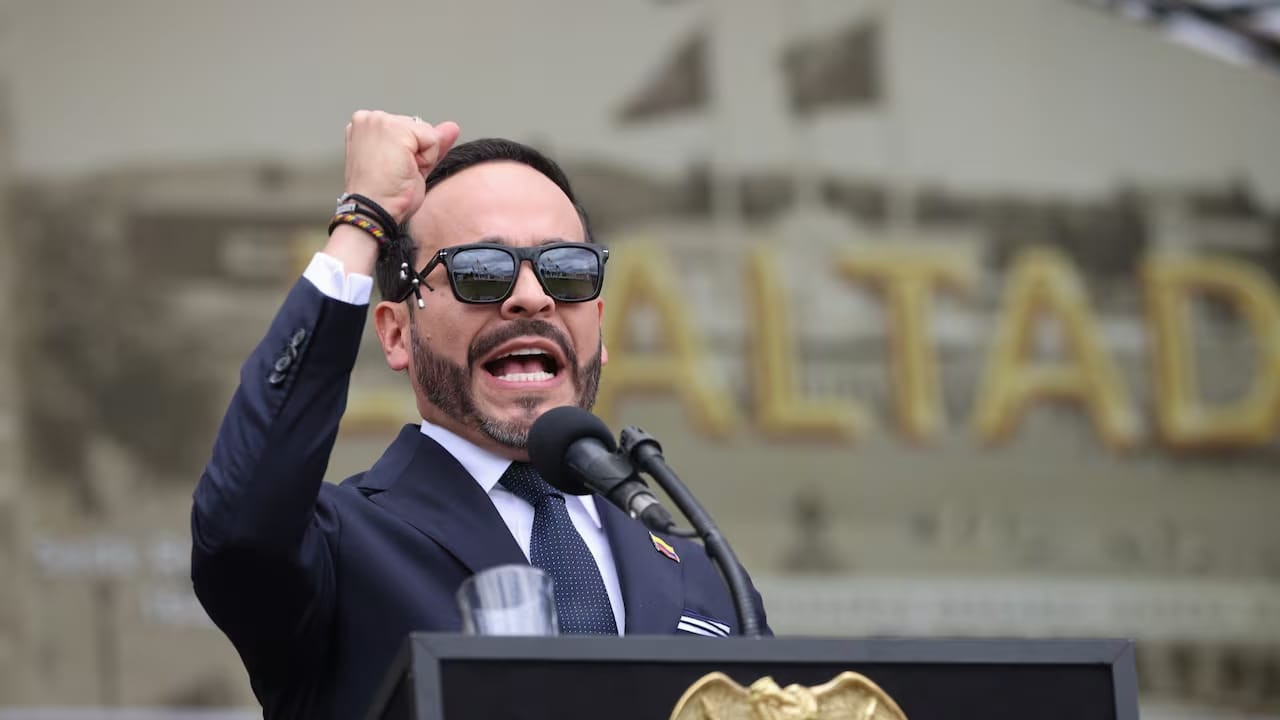 De la Espriella lanza dura advertencia a las ACSN: “El que no se someta será dado de baja”