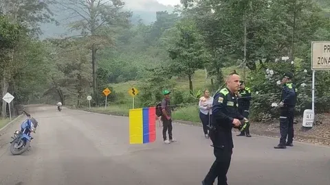 Transversal del Carare sigue bloqueada por comunidades