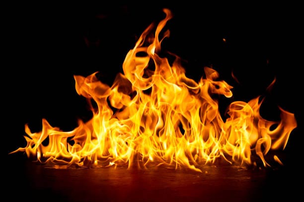 Incendio en discoteca de Cabecera causó alarma en plena noche en Bucaramanga