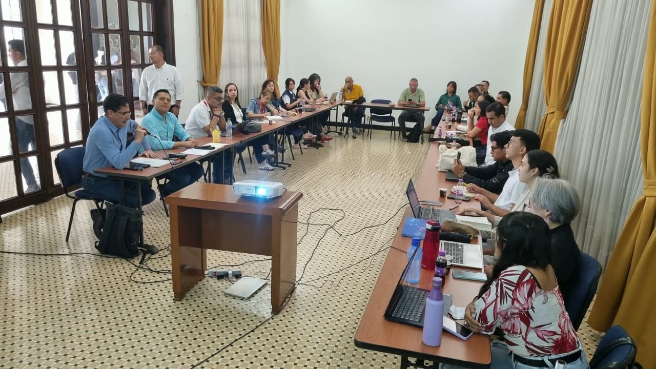 Santander vigoriza construcción de paz con la población víctima