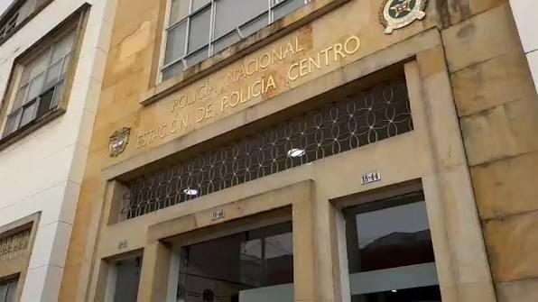 Siete presos burlaron la seguridad y escaparon por el techo de una estación de Policía en Bucaramanga