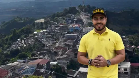 Steban Aristizábal, el alcalde de Buenavista que se volvió viral como “el más guapo de Colombia”