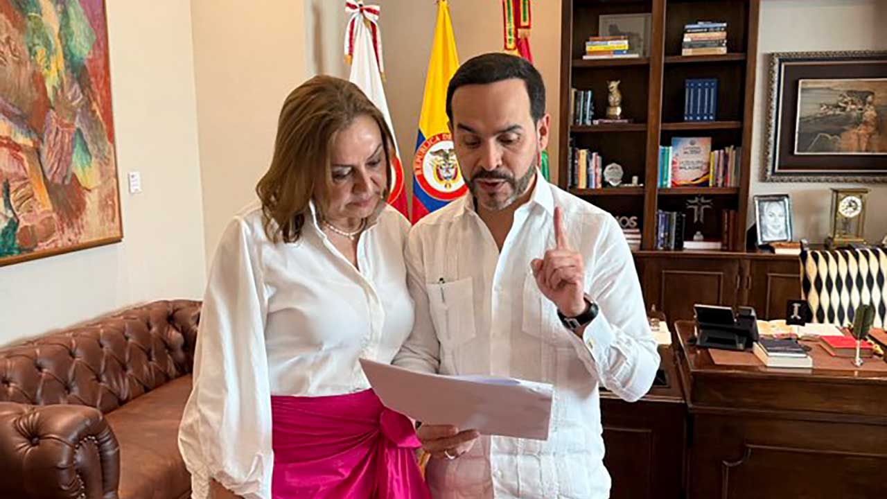 Abelardo desautorizó a su Ministra de Minas y Energía y ordenó revertir aumento del precio de la gasolina