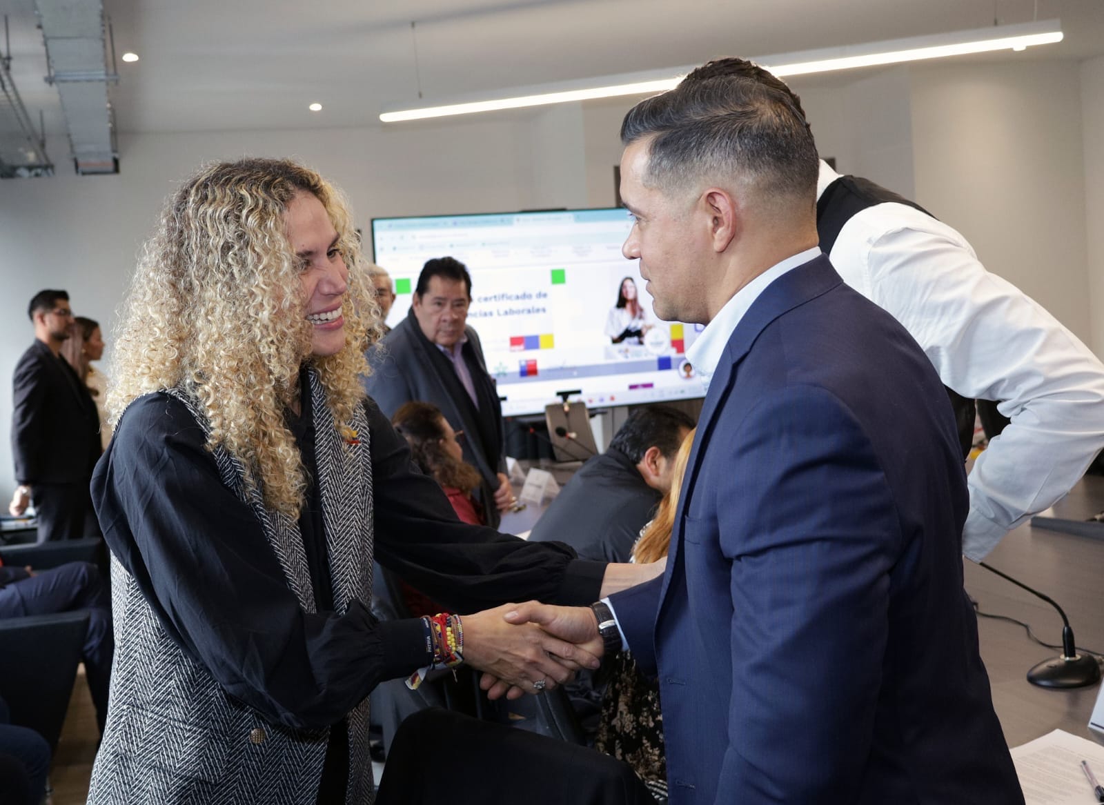 Gobierno De la Espriella y trabajadores abren diálogo para la primera negociación del salario mínimo