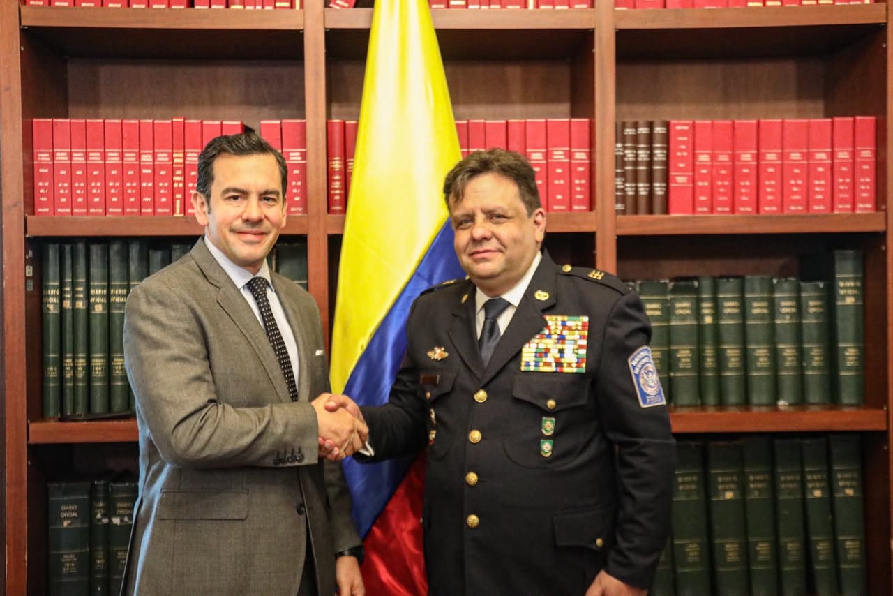 MinInterior lo nombró y el Presidente pide que lo saque de inmediato porque tendría un pasado oscuro