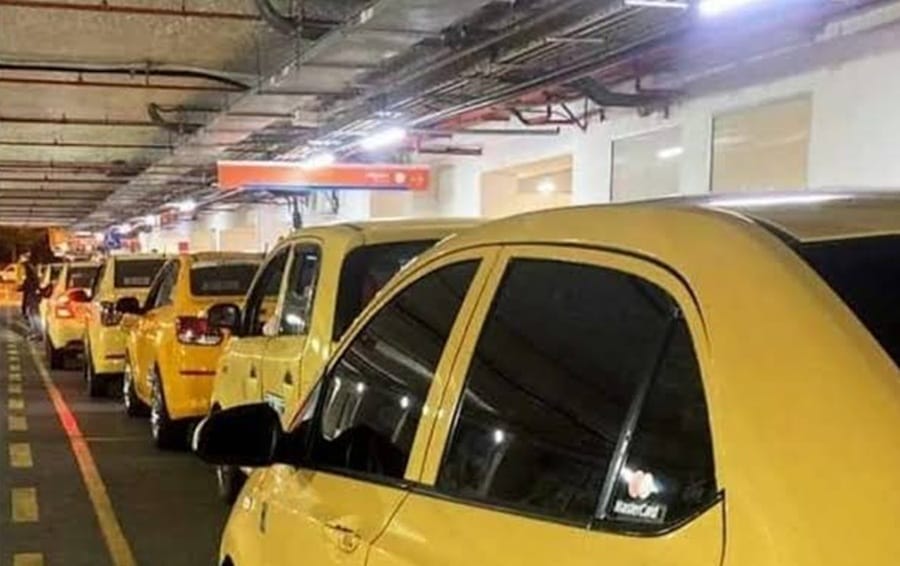 Se agrava conflicto con los taxistas en el Aeropuerto Internacional Palonegro