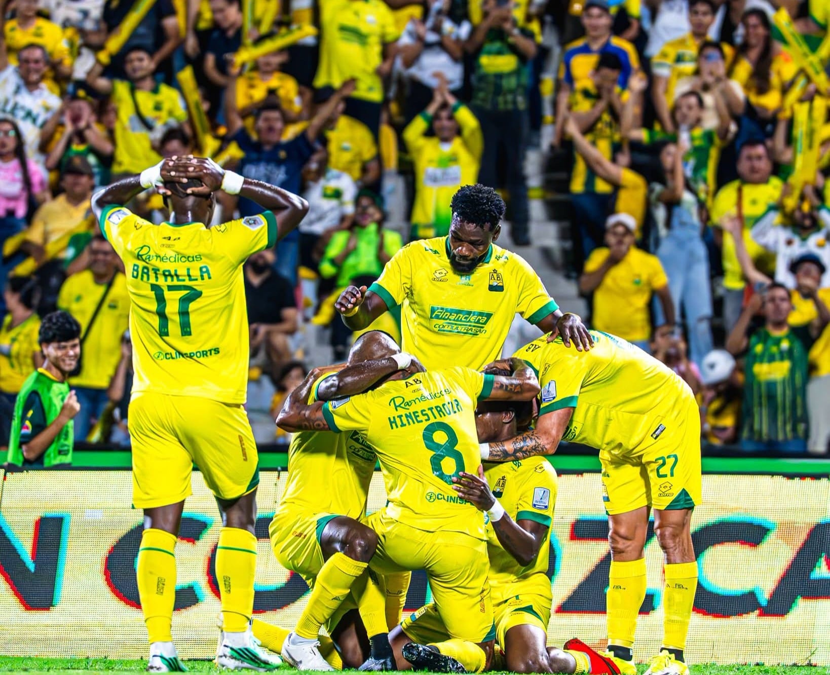 Bucaramanga sigue invicto y dejó prácticamente eliminado a Junior