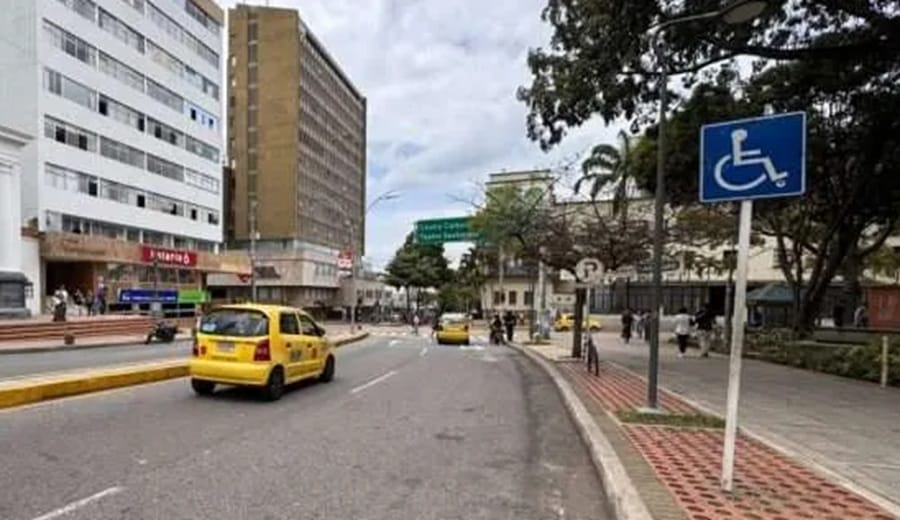 Luce y sombras del Día sin Carro en el Área Metropolitana