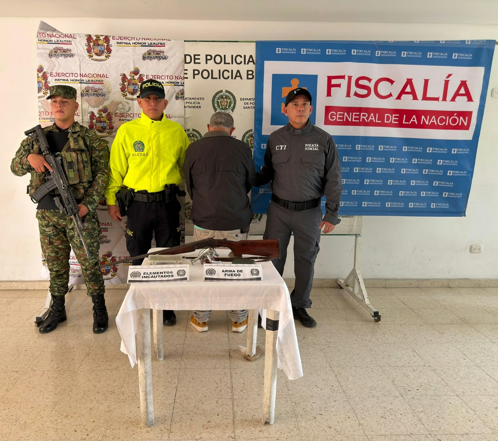 Allanamiento en Barbosa, Santander, destapa arma y evidencias de un millonario hurto