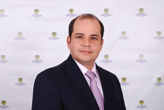 Revocada designación de un  sacerdote en 5 universidades