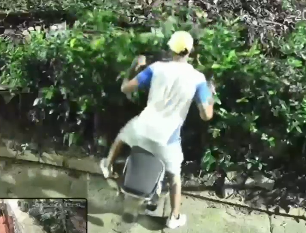 VIDEO | Así operaba hombre que terminó detenido tras robar una motocicleta en Floridablanca