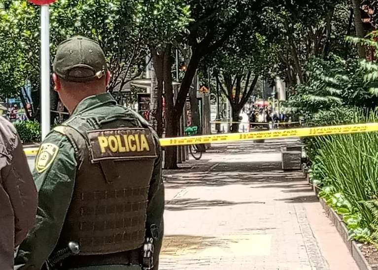 VIDEO. Sospecharon de una bomba pero resultó ser el medio de transporte de una domiciliaria imagen de la publicación