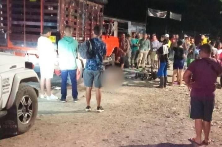 Bebé se cayó de una moto y fue  arrollada por camión en Santander imagen de la publicación