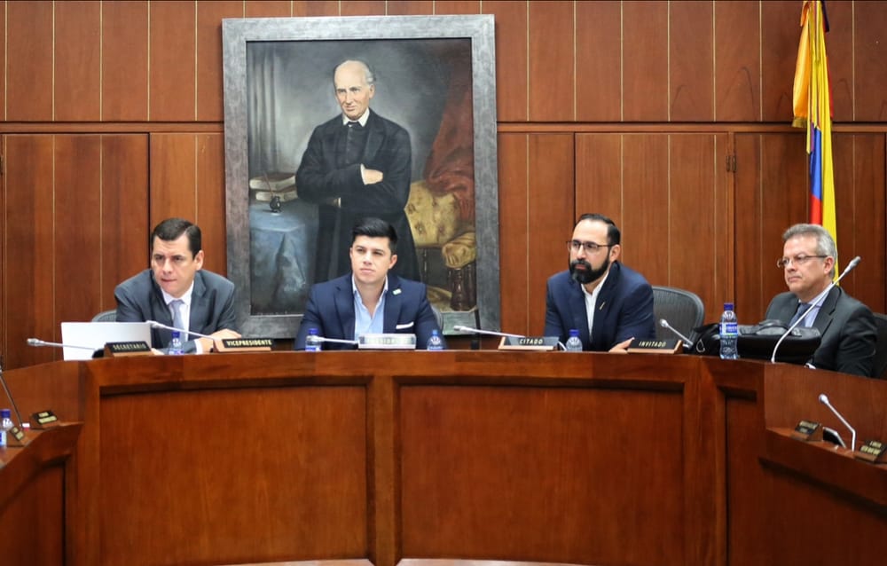 Senador Gustavo Moreno comprometió al gobierno a bajar la energía en Santander imagen de la publicación