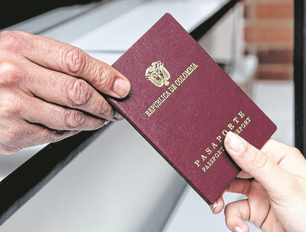 Gobierno declara 'urgencia manifiesta' para evitar contingencia en pasaportes imagen de la publicación