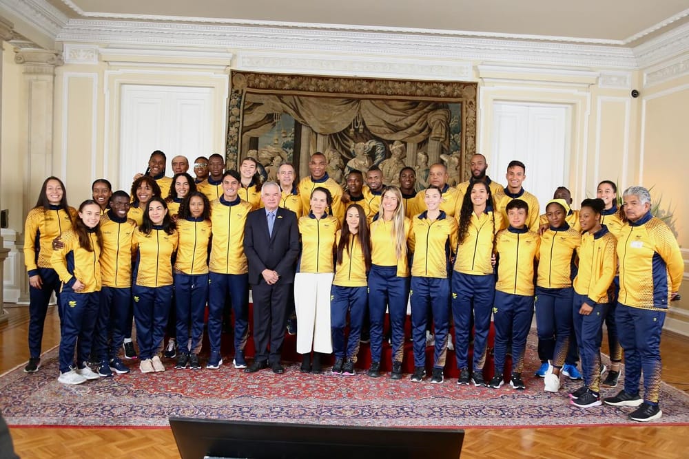 Deportistas colombianos recibieron pabellón nacional para Juegos Panamericanos imagen de la publicación