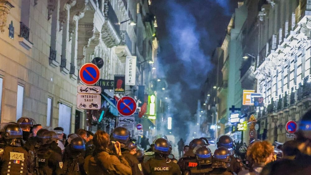 París vivió horas tensas por amenazas terroristas en puntos estratégicos de París imagen de la publicación