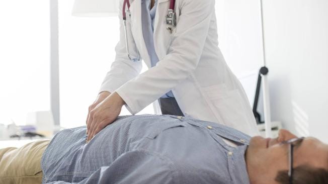 Cáncer de colon: síntomas que lo diferencian de molestias estomacales imagen de la publicación