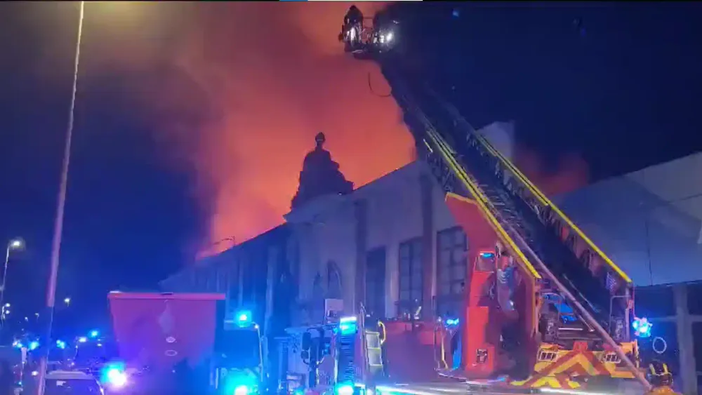 Trece fallecidos por incendio en discoteca imagen de la publicación