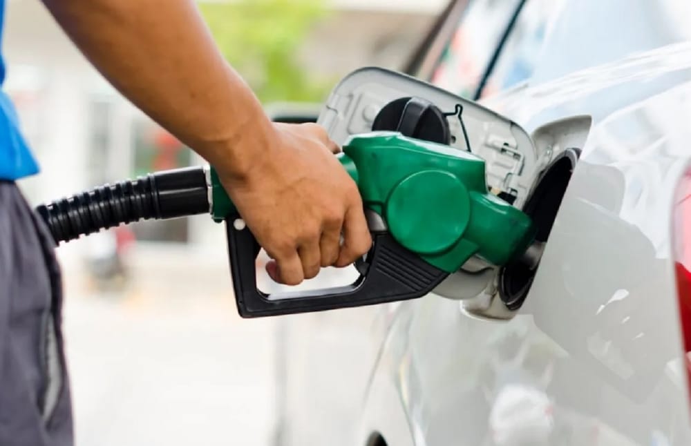 En noviembre no subiría la gasolina ante carencia de subsidio a taxistas imagen de la publicación