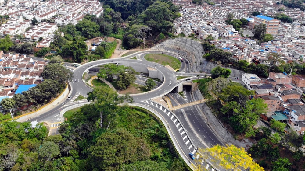 Problemas municipales, soluciones  regionales y metropolitanas imagen de la publicación