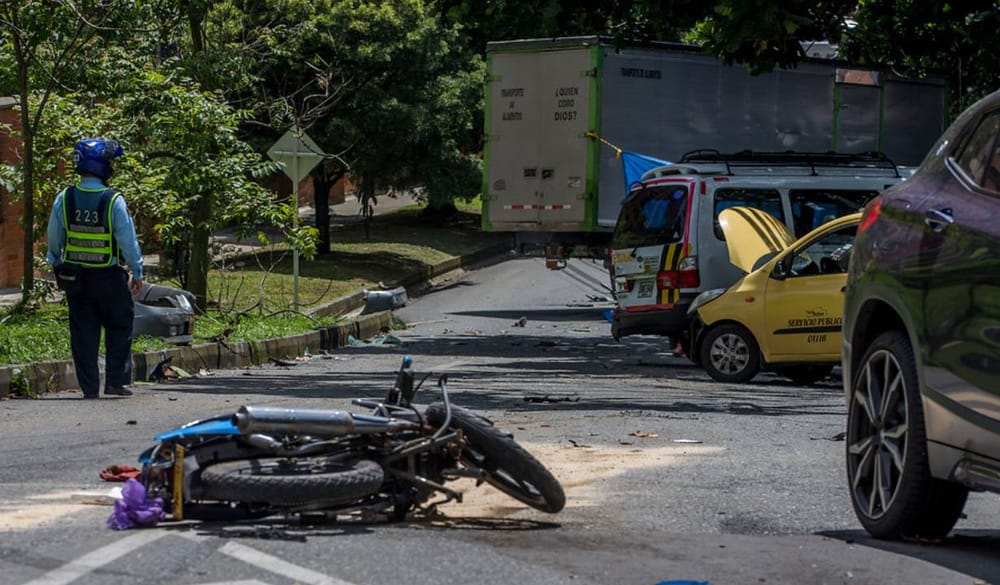 Un muerto y varios heridos dejaron par de accidentes de moto en Bucaramanga imagen de la publicación